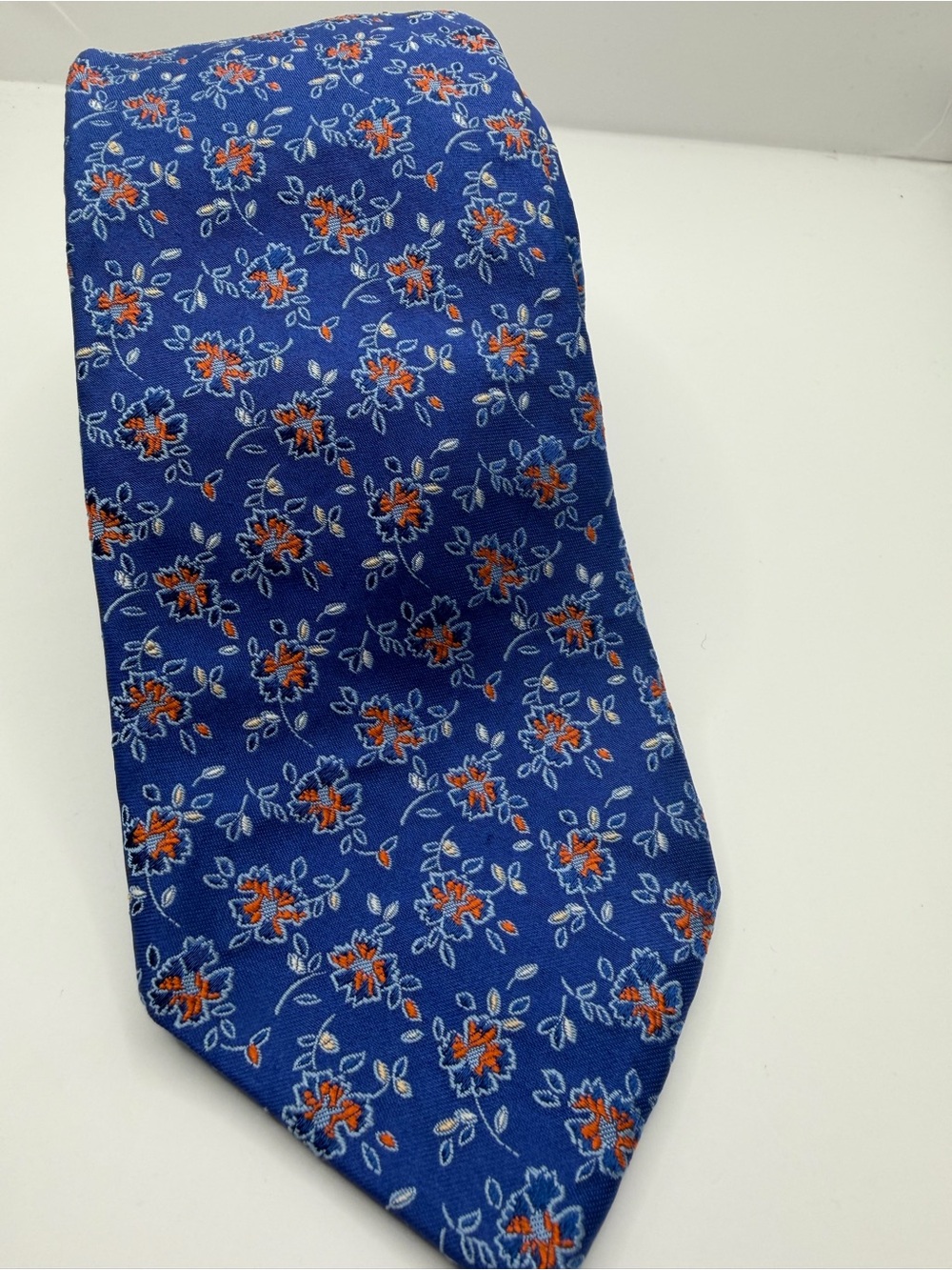 Sacks Fifth Avenue Blue Necktie